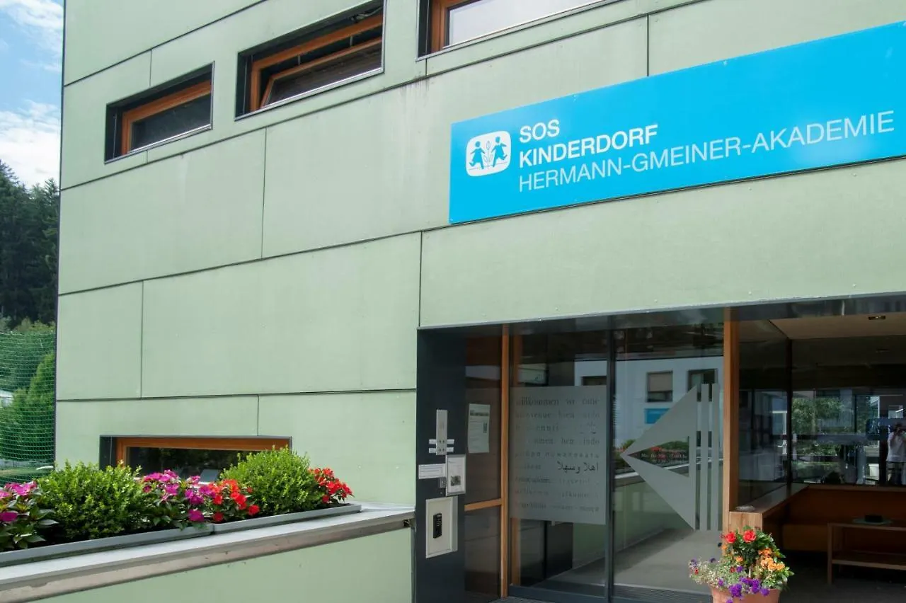 Hermann-Gmeiner-Akademie Hotel Innsbruck 2*,  Austria