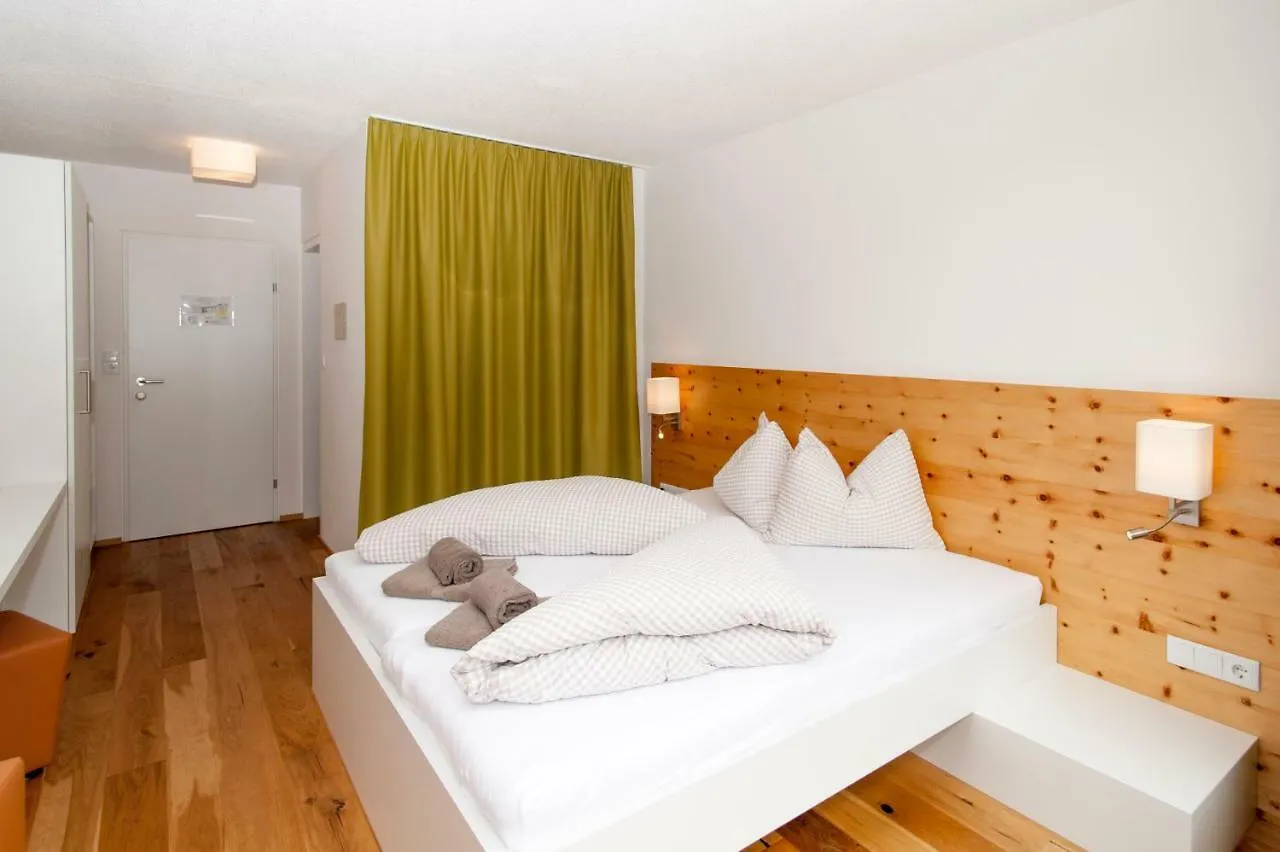 Hermann-Gmeiner-Akademie Hotel Innsbruck 2*,  Austria